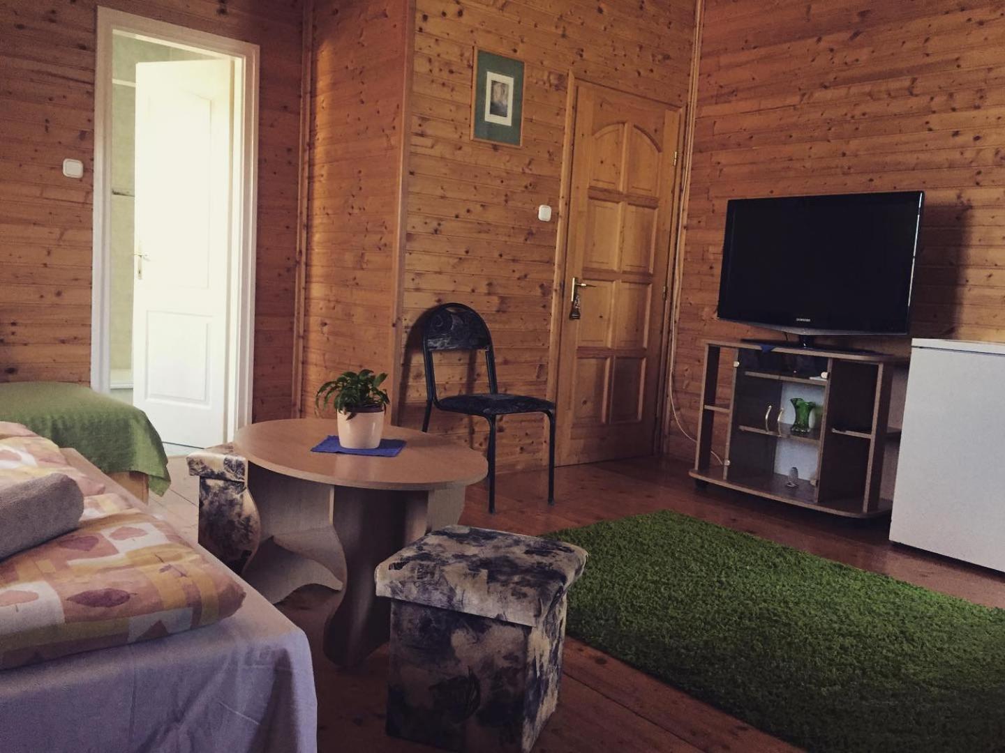 Hubertus Vendeghaz Hotell Parád Exteriör bild